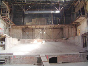 Der Saal 2003.